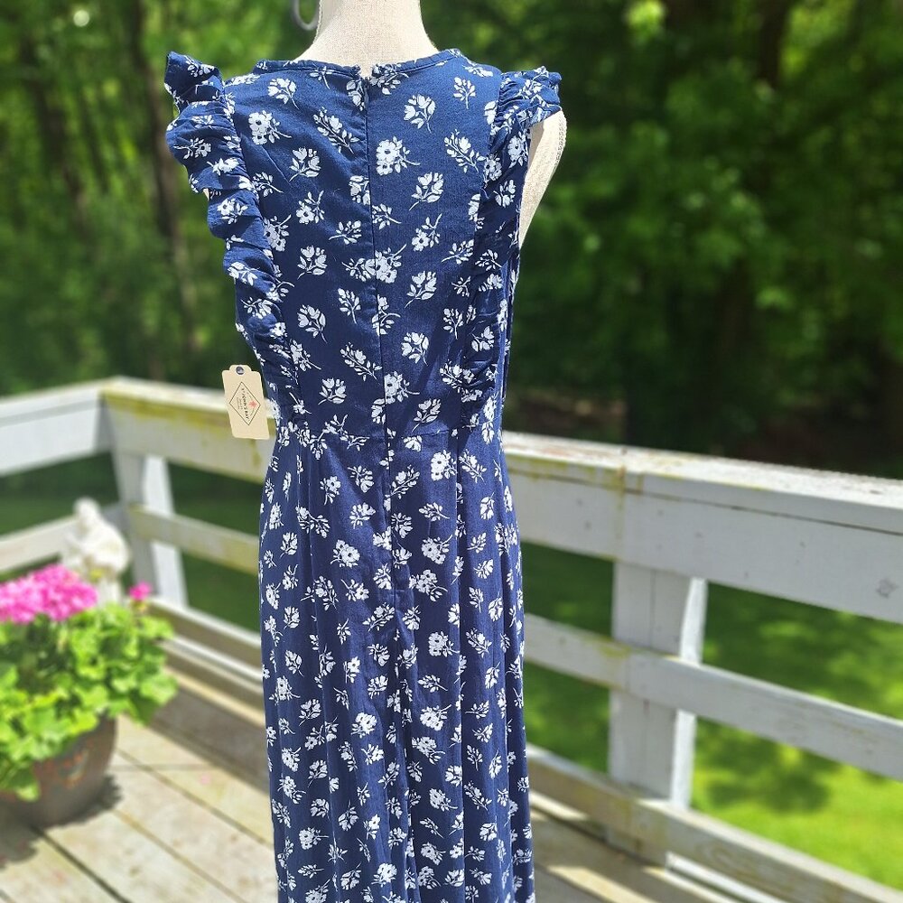 Cute, capped sleeve dress by St. John's Bay Size Small NWT - Picture 6 of 9